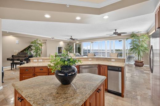 Residential complexes in Palm City, Martin County