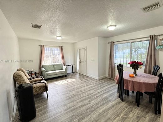 Villa in Miami Heights Trailer Park, Miami-Dade