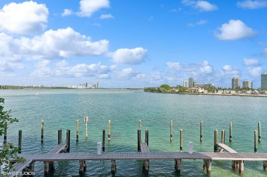 Wohnkomplexe in Bay Harbor Islands, Miami-Dade County