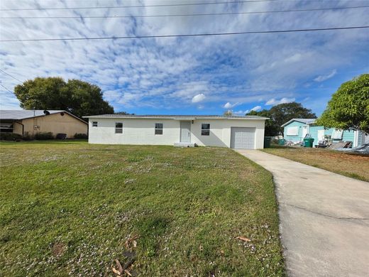 Villa in Okeechobee, Okeechobee County
