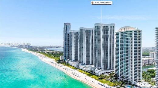 Sunny Isles Beach, Miami-Dade Countyのアパートメント・コンプレックス