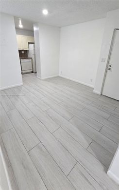 Cutler Bay, Miami-Dade Countyのアパートメント・コンプレックス