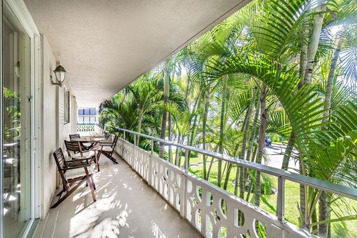 Residential complexes in Palm Beach, Florida