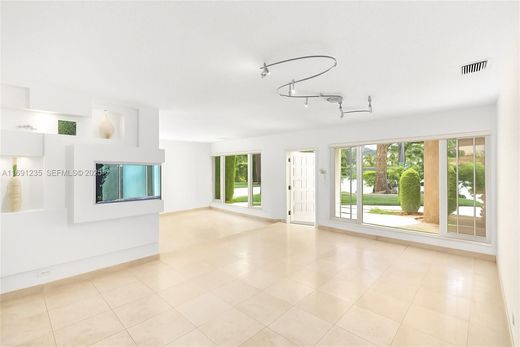 Villa Surfside, Miami-Dade County