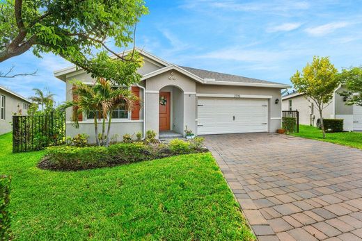 Villa in Ocean Breeze Park, Martin County
