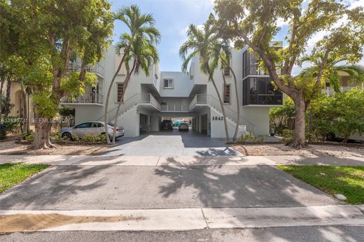 Жилой комплекс, North Miami Beach, Miami-Dade County