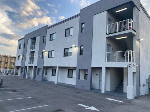 Residential complexes in Hialeah, Miami-Dade