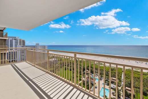 Residential complexes in Palm Beach Shores, Palm Beach