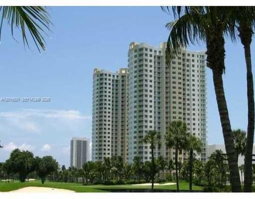 Residential complexes in Hallandale, Broward County