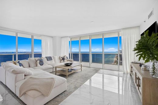 Residential complexes in Hallandale, Broward County