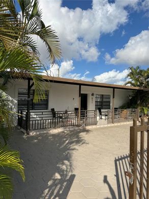 Villa a Hialeah, Miami-Dade County