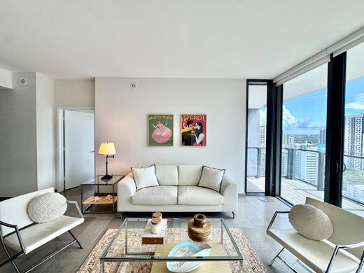 ‏בניין ב  מיאמי, Miami-Dade County