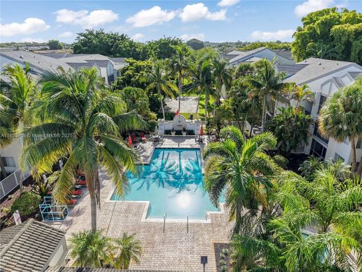 Tamarac, Broward Countyのアパートメント・コンプレックス