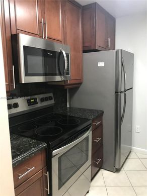 Complesso residenziale a Hialeah, Miami-Dade County