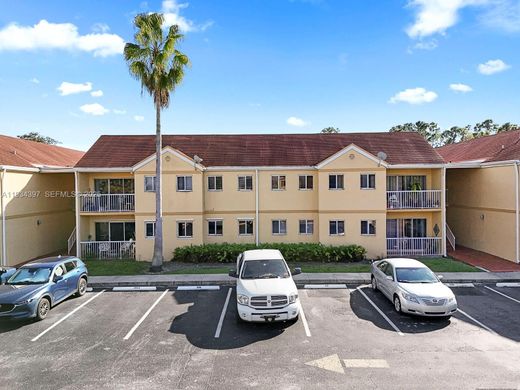 Residential complexes in Miami, Miami-Dade