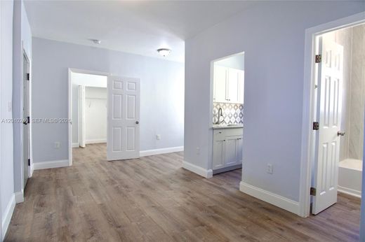 Complesso residenziale a Miami, Miami-Dade County