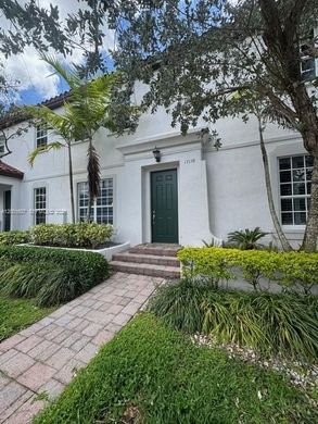 Dom miejski w Miami, Miami-Dade County