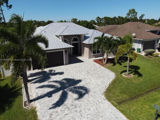 Villa in Port Saint Lucie, Saint Lucie County
