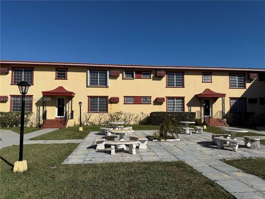 Complesso residenziale a Miami, Miami-Dade County