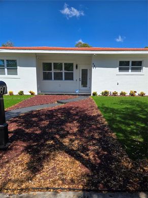 Villa in North Miami, Miami-Dade County