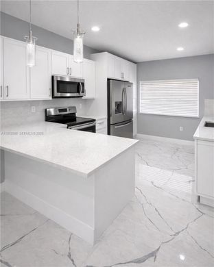 Wohnkomplexe in Hialeah, Miami-Dade County