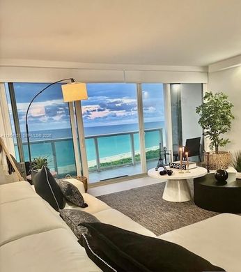 Residential complexes in Sunny Isles Beach, Miami-Dade