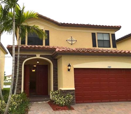 Villa in Hialeah, Miami-Dade