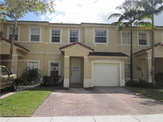 تاون هاوس ﻓﻲ Homestead, Miami-Dade County
