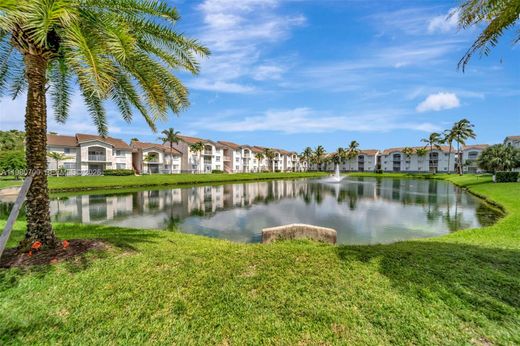 Residential complexes in Davie, Broward County