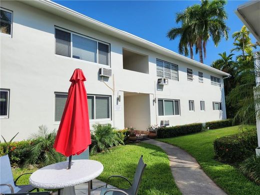 Residential complexes in Fort Lauderdale, Broward County