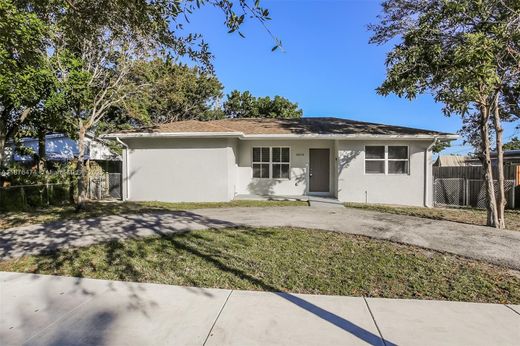 Villa - Hollywood, Broward County
