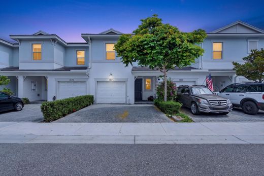 Townhouse in Deerfield Beach, Broward County
