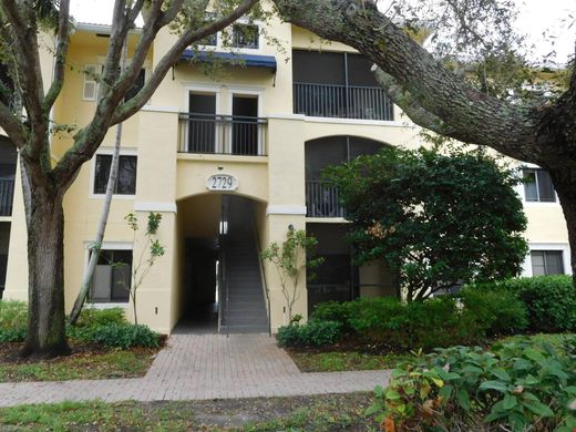 Residential complexes in Palm Beach Gardens, Palm Beach