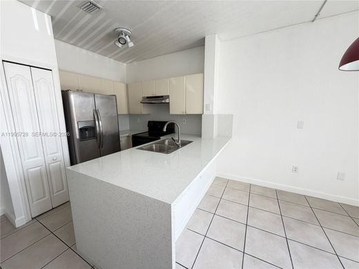 Residential complexes in Hialeah, Miami-Dade