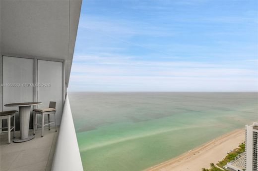 Residential complexes in Hallandale, Broward County