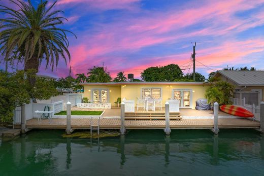 Villa in Marathon, Monroe County