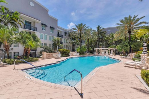 Residential complexes in West Palm Beach, Palm Beach