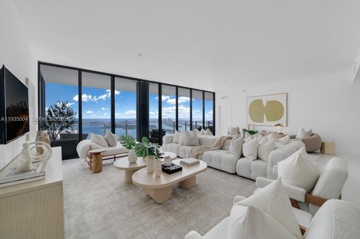 Kamienica w Miami, Miami-Dade County