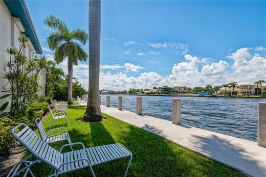 Residential complexes in Fort Lauderdale, Broward County