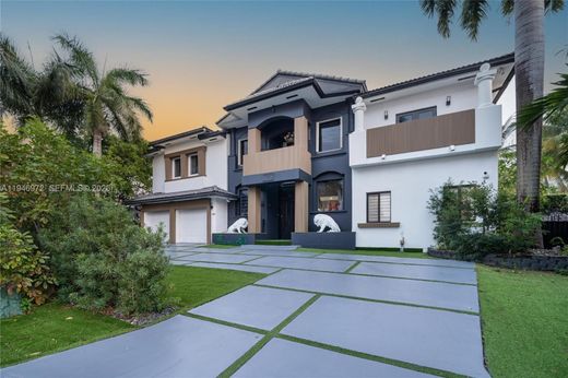 Вилла, Eastern Shores, Miami-Dade County