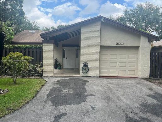 マイアミ, Miami-Dade Countyのヴィラ