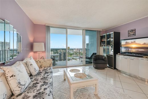 Residential complexes in Hallandale, Broward County