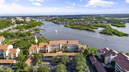 Residential complexes in Jupiter, Palm Beach