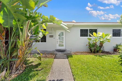 Villa a North Miami, Miami-Dade County