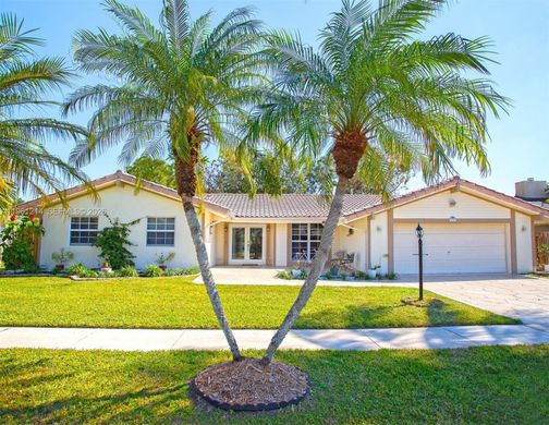 Villa - Weston, Broward County