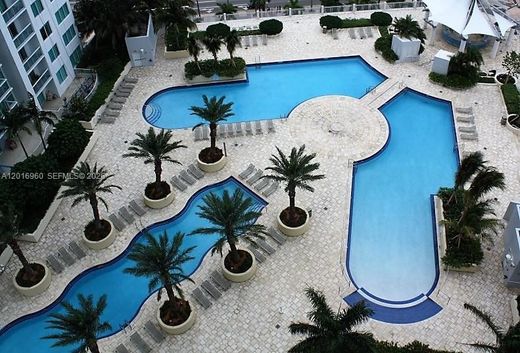 Residential complexes in Miami, Miami-Dade