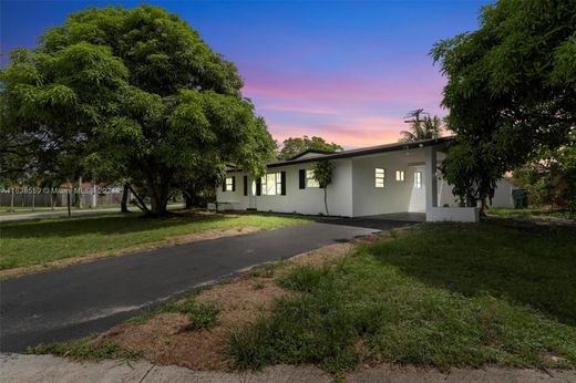 Villa - Lauderhill, Broward County