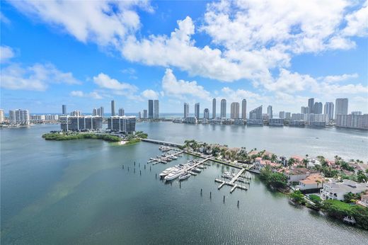 Residential complexes in Aventura, Miami-Dade