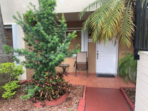 Residential complexes in Miami, Miami-Dade