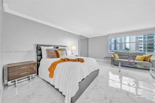 Residential complexes in Hollywood, Broward County